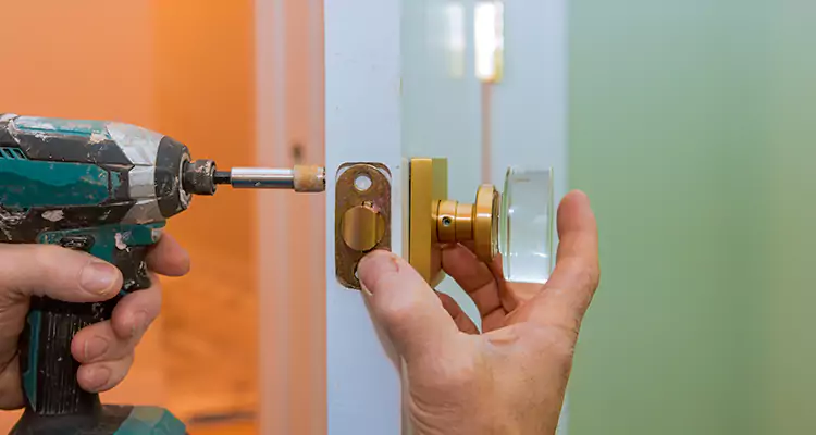 Broken Door Knob Fix in Marco Island, FL